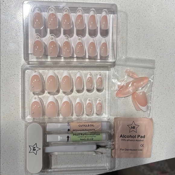 Nail Reformation French Pearl Medium Almond Press On Nails Bridal Wedding Nails - Picture 5 of 5